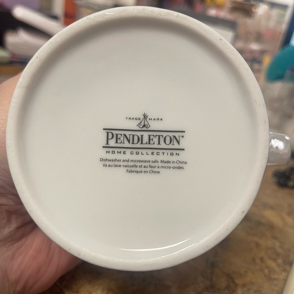 Pendleton Aztec Patterned Ceramic Mug - Picture 7 of 7